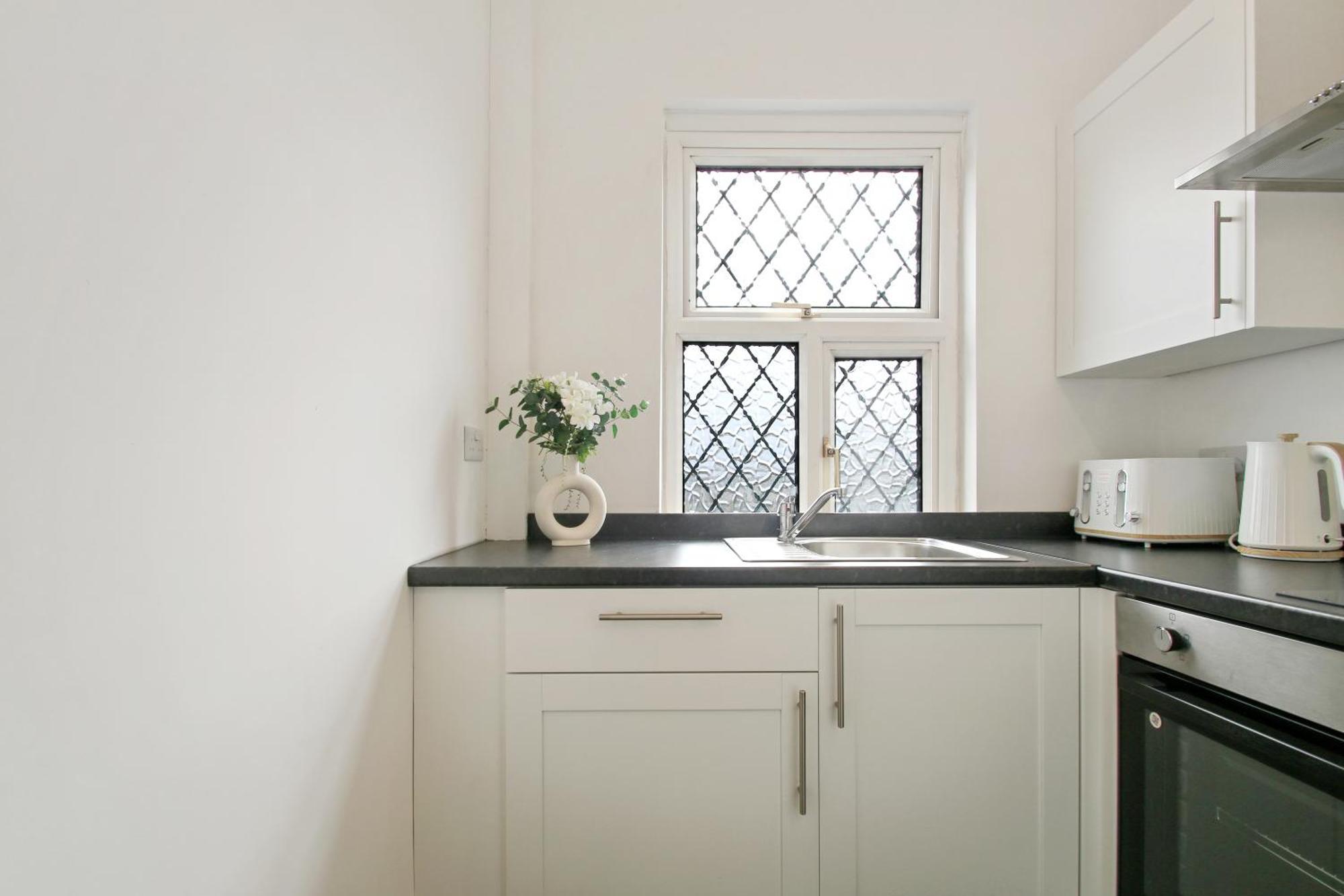 Home In Woodhouse, Leeds,Free 4 Car Parking,Free Wifi Leeds  Exterior foto